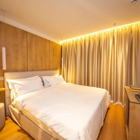 Vale Hotel Sarande