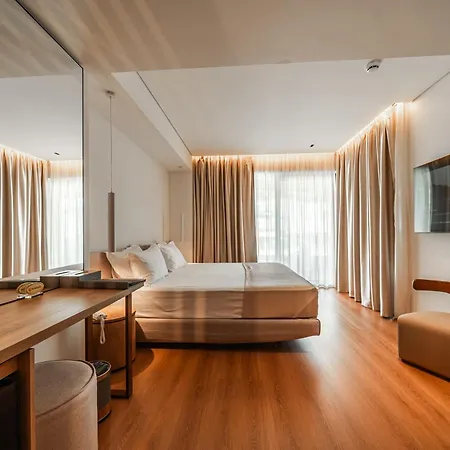 Vale Hotel